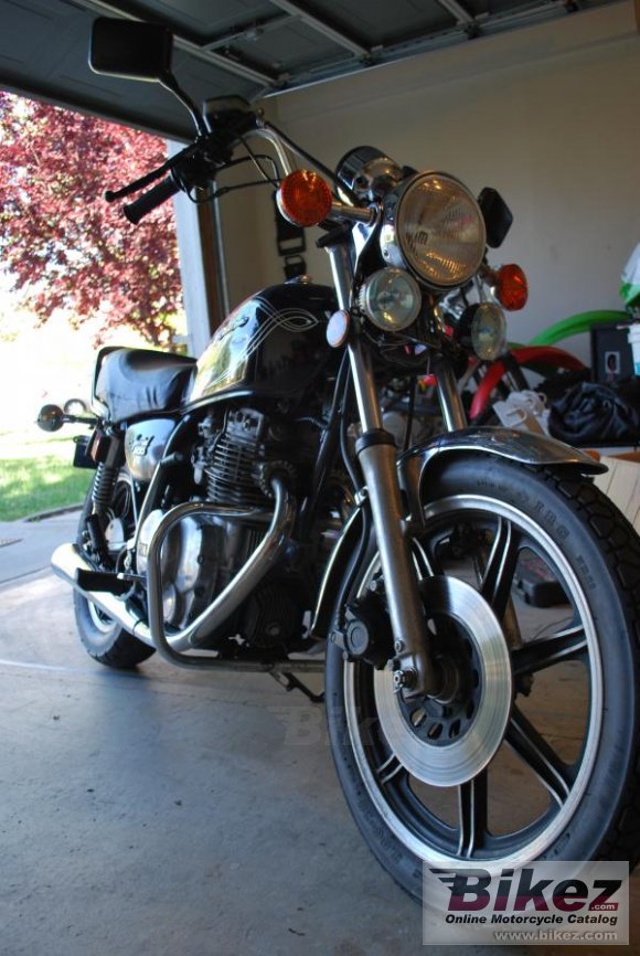 Yamaha XS 400 US. Custom gallery